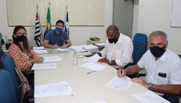 Assinatura de Convênio 2021 Prefeitura Municipal de Alvares Machado e Lumen Et Fides